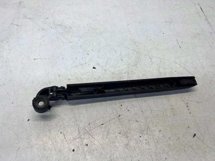 RAMIĘ WYCIERACZKI TYŁ AUDI A4 B9 8W9955407