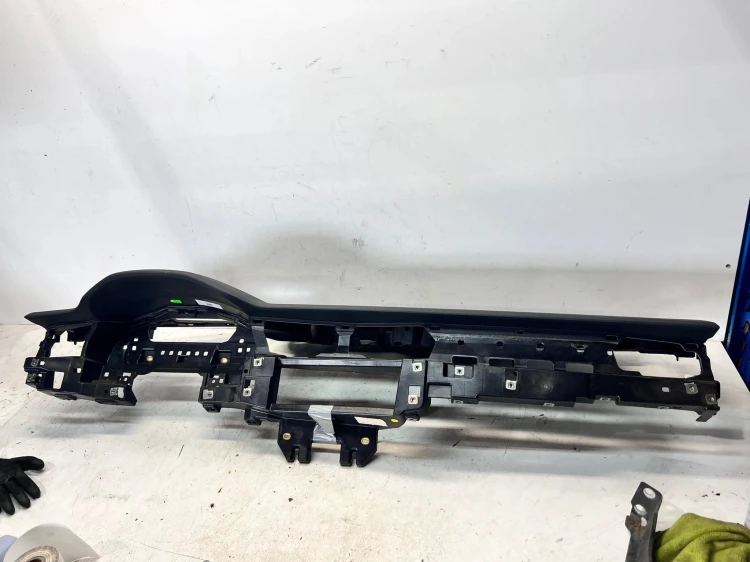 DESKA KOKPIT KONSOLA AUDI A6 C8 4K1857001A
