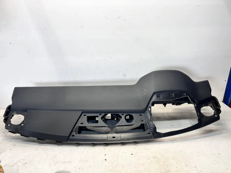 DESKA KOKPIT KONSOLA AUDI A6 C8 4K1857001A