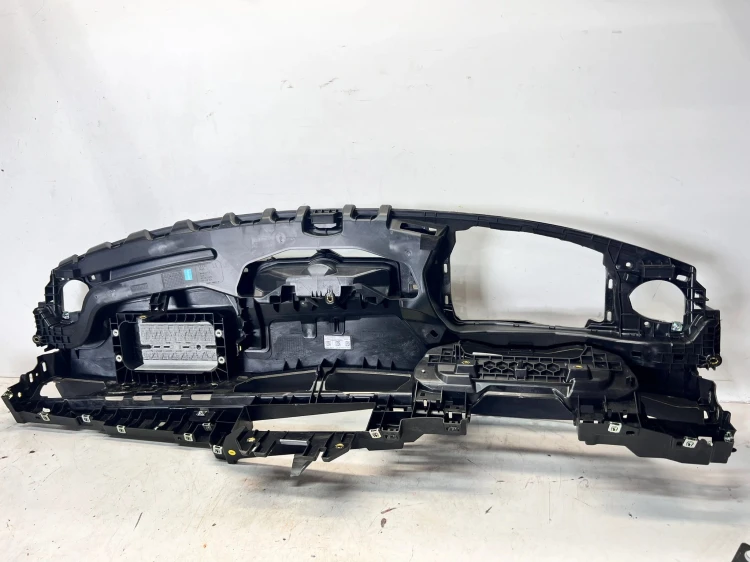 DESKA KOKPIT KONSOLA AUDI A6 C8 4K1857001A