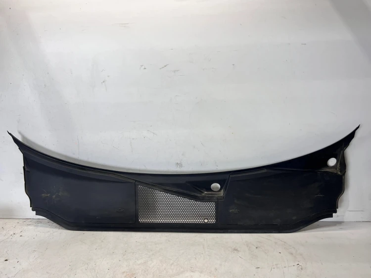 PODSZYBIE PLASTIKOWE AUDI A6 C8 4K1819403