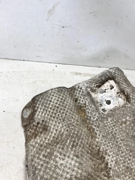 OSŁONA TERMICZNA PRAWA AUDI A6 C7 A7 4G0804172A 2/26