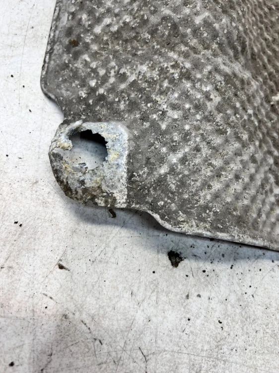 OSŁONA TERMICZNA PRAWA AUDI A6 C7 A7 4G0804172A 2/26