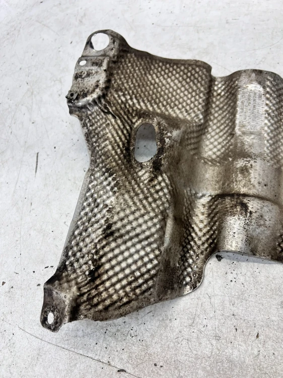 OSŁONA TERMICZNA AUDI A6 C8 4K0521443C
