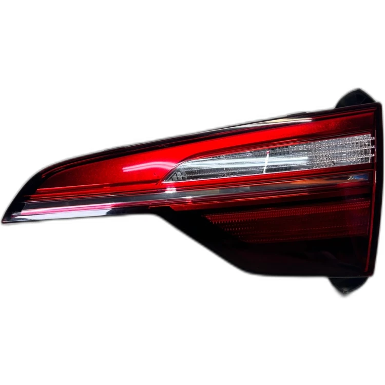 LAMPA PRAWY TYŁ W KLAPĘ LED AUDI A4 B9 AVANT 8W9945076AA