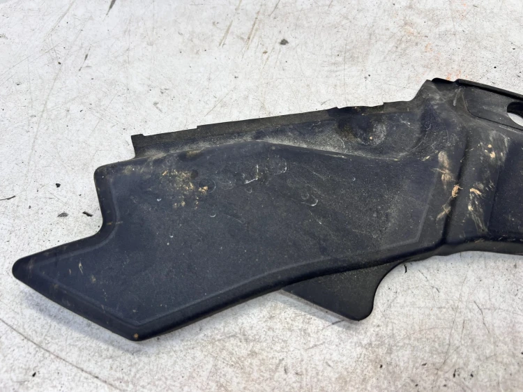 LISTWA GÓRNA REFLEKTORA PRAWY PRZÓD AUDI A4 B9 8W0805286A