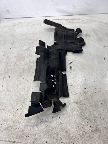 KIEROWNICA POWIETRZA Z PASA PRZEDNIEGO LEWA AUDI A4 B9 A5 8W 8W0121283BS