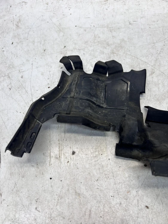 KIEROWNICA POWIETRZA Z PASA PRZEDNIEGO LEWA AUDI A4 B9 A5 8W 8W0121283BS
