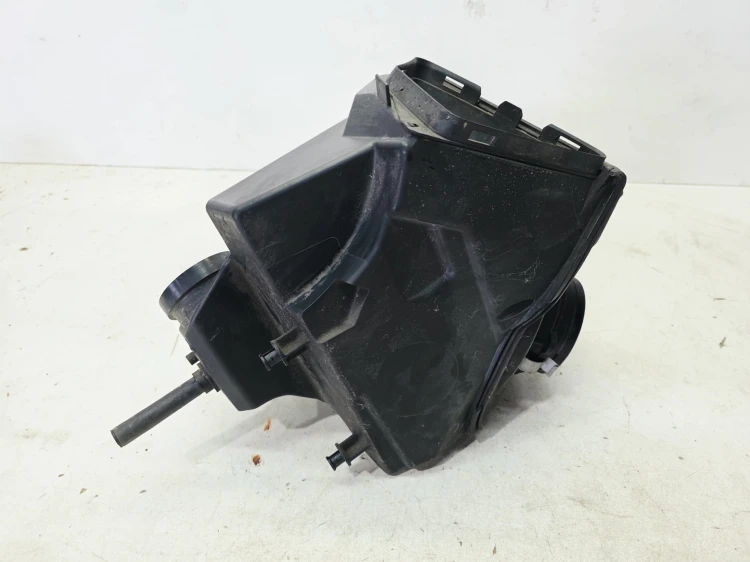 OBUDOWA FILTRA POWIETRZA AUDI A4 S4 B8 A5 S5 8T 2.0 3.0 TFSI 8K0133837P