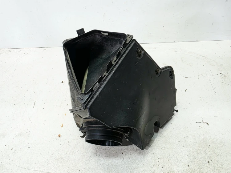 OBUDOWA FILTRA POWIETRZA AUDI A4 S4 B8 A5 S5 8T 2.0 3.0 TFSI 8K0133837P