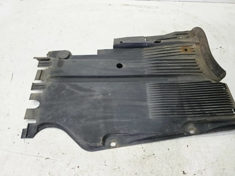 OSŁONA PODWOZIA LEWY TYŁ AUDI A5 8T 8T0825215D 117/26