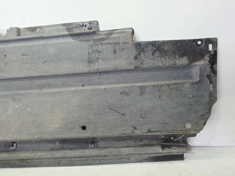 OSŁONA PODWOZIA LEWA DUŻA AUDI A5 8F CABRIO 8F0825207 113/26