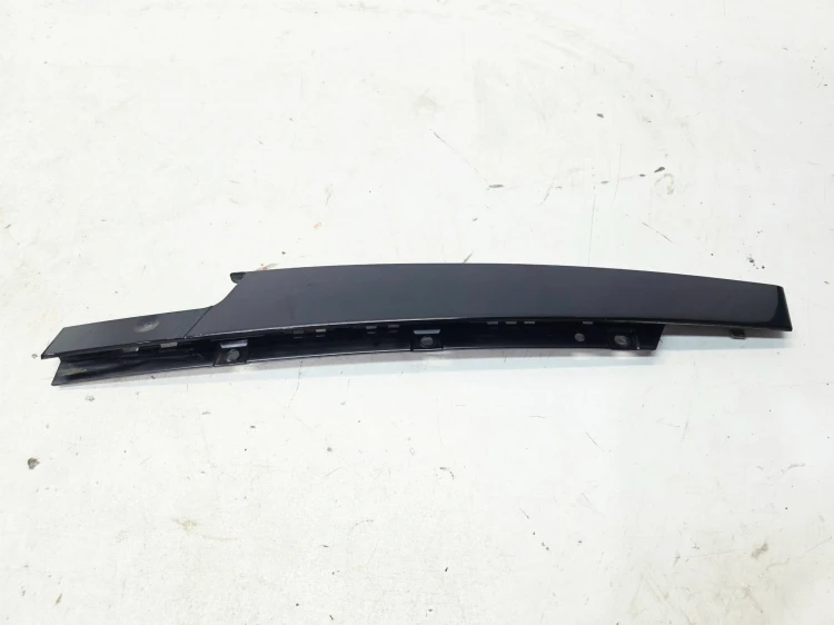 NAKŁADKA OSŁONA SŁUPKA DRZWI PRAWY PRZÓD AUDI A4 B8 8K0837902M POŁYSK 2/26