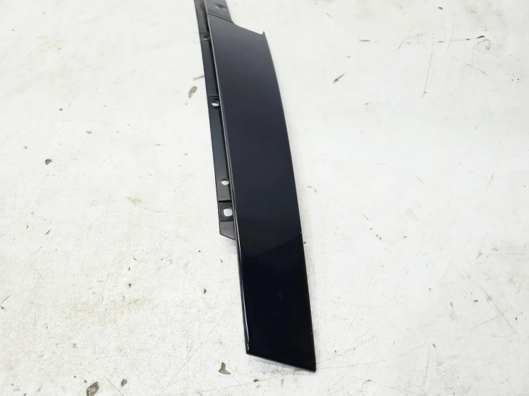 NAKŁADKA OSŁONA SŁUPKA DRZWI PRAWY PRZÓD AUDI A4 B8 8K0837902M POŁYSK 2/26