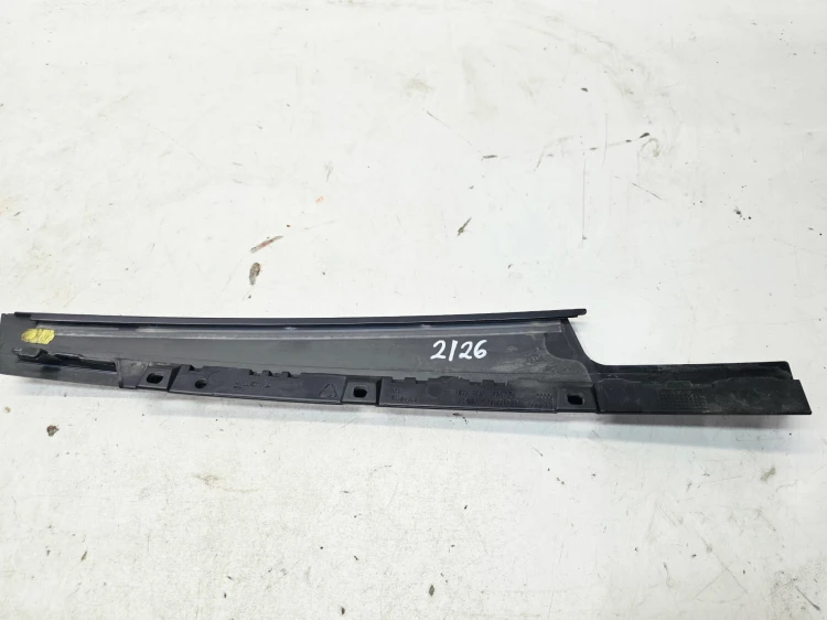 NAKŁADKA OSŁONA SŁUPKA DRZWI PRAWY PRZÓD AUDI A4 B8 8K0837902M POŁYSK 2/26