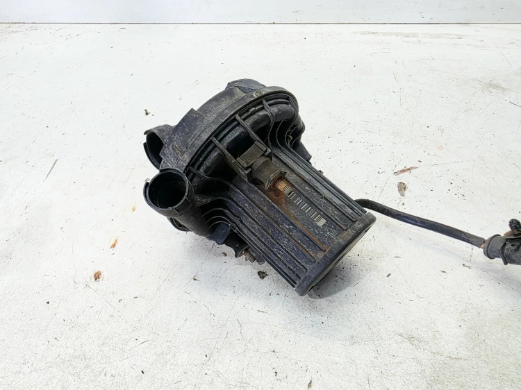 POMPA POWIETRZA WTÓRNEGO AUDI A4 B8 A5 8T A6 C7 079959253 079959231
