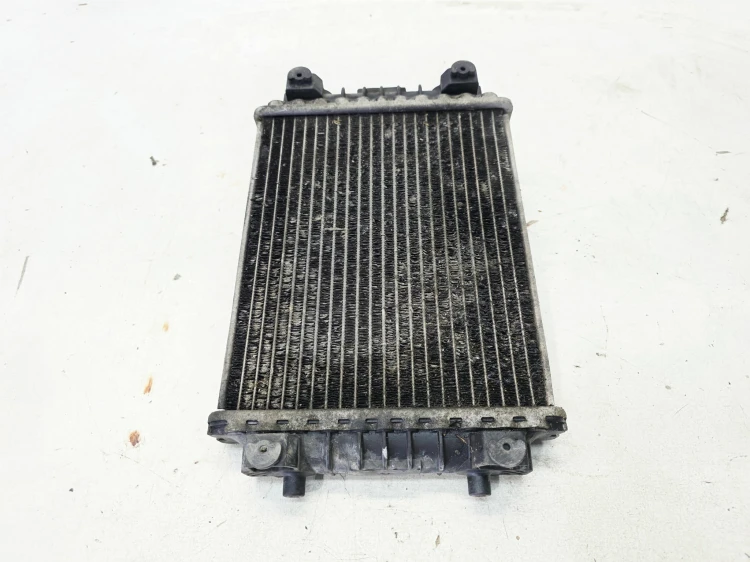 DODATKOWA CHŁODNICA PŁYNU WODY AUDI A4 S4 B8 A5 S5 8T 3.0 TFSI 8K0121212B