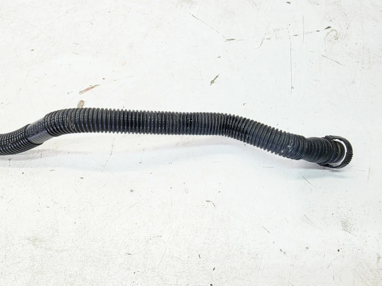 RURA ŁĄCZĄCA PRZEWÓD POWIETRZA AUDI A4 B8 A5 8T 3.0 TFSI 06E133817J