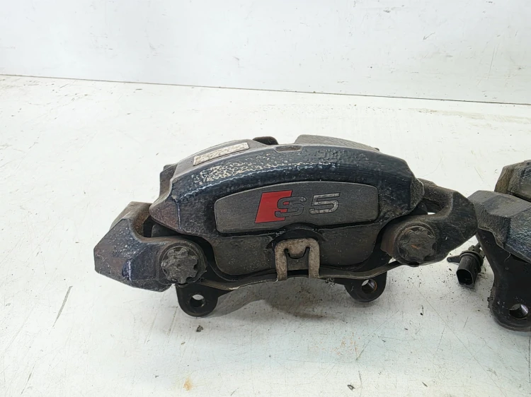 ZACISK HAMULCOWY LEWY + PRAWY PRZÓD AUDI A5 S5 8T 8T0105F 8T0106F 345MM