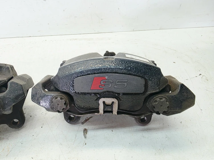 ZACISK HAMULCOWY LEWY + PRAWY PRZÓD AUDI A5 S5 8T 8T0105F 8T0106F 345MM