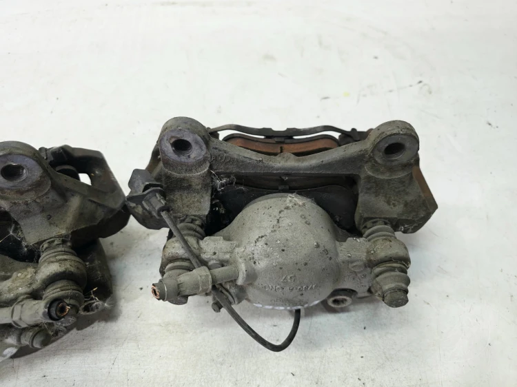 ZACISK HAMULCOWY LEWY + PRAWY PRZÓD AUDI A5 S5 8T 8T0105F 8T0106F 345MM