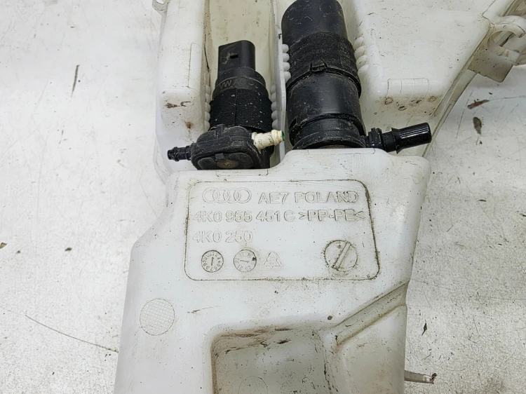 ZBIORNIK PŁYNU DO SPRYSKIWACZY AUDI A6 C8 A7 4K0955451C