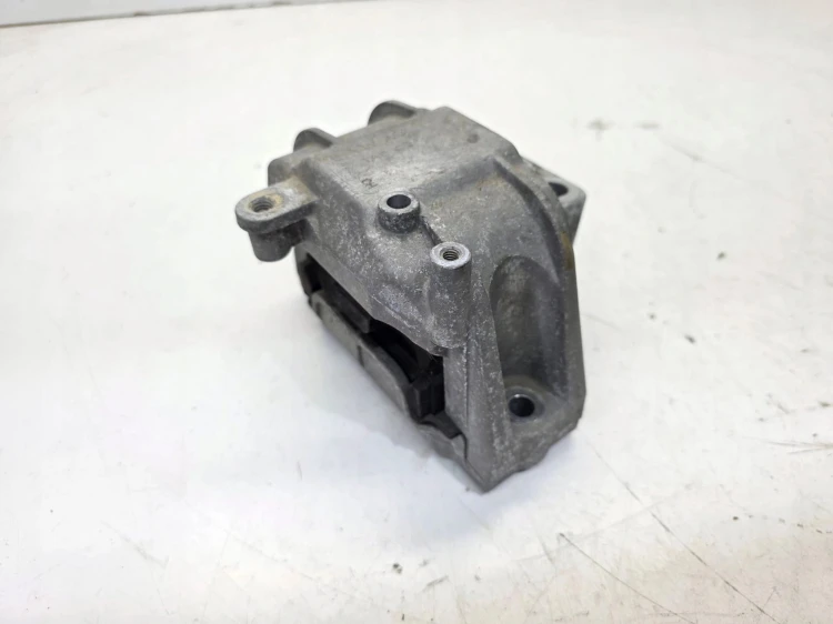 ŁAPA PODUSZKA SILNIKA AUDI VOLKSWAGEN SEAT SKODA 1K0199262CH