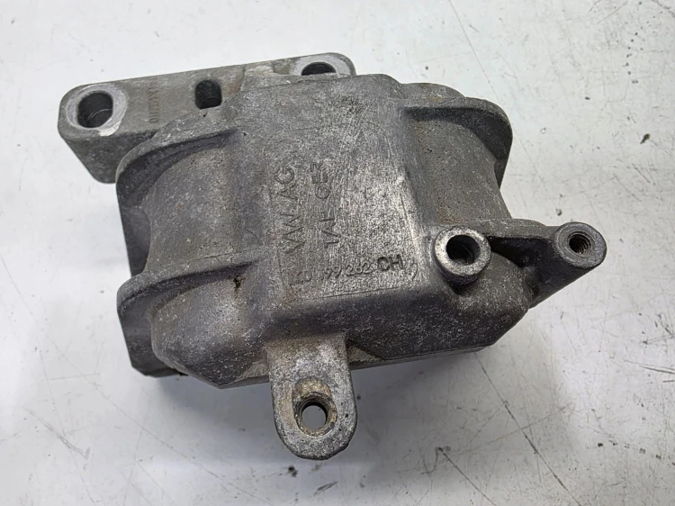 ŁAPA PODUSZKA SILNIKA AUDI VOLKSWAGEN SEAT SKODA 1K0199262CH