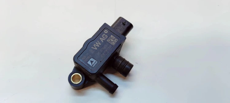 CZUJNIK RÓŻNICY CIŚNIENIA AUDI VOLKSWAGEN SEAT SKODA 057906051B