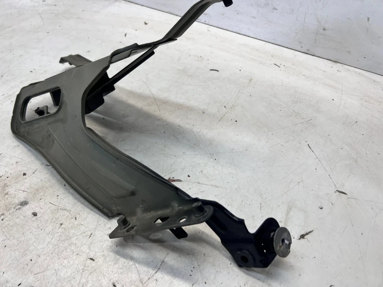 WSPORNIK MOCOWANIE BŁOTNIKA PRAWY PRZÓD AUDI A6 C8 4K0821132