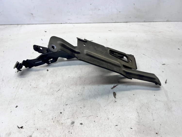 WSPORNIK MOCOWANIE BŁOTNIKA PRAWY PRZÓD AUDI A6 C8 4K0821132