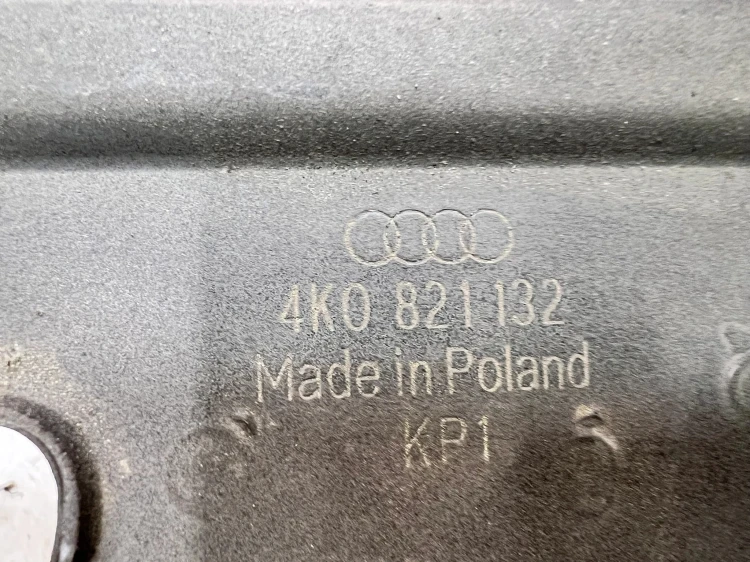 WSPORNIK MOCOWANIE BŁOTNIKA PRAWY PRZÓD AUDI A6 C8 4K0821132