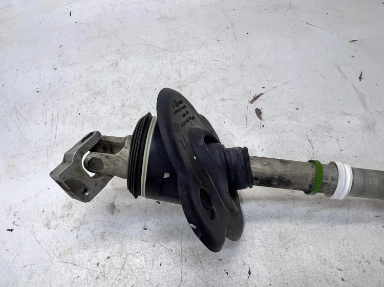 KRZYŻAK DRĄŻEK KOLUMNY KIERWONICZEJ AUDI A6 C8 4K1419753C