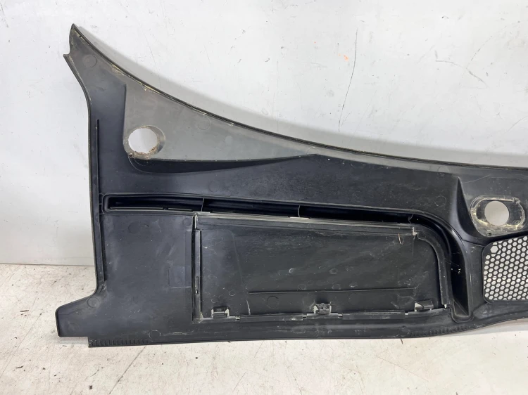 PODSZYBIE PLASTIKOWE AUDI A4 B9 8W1819403 1/26