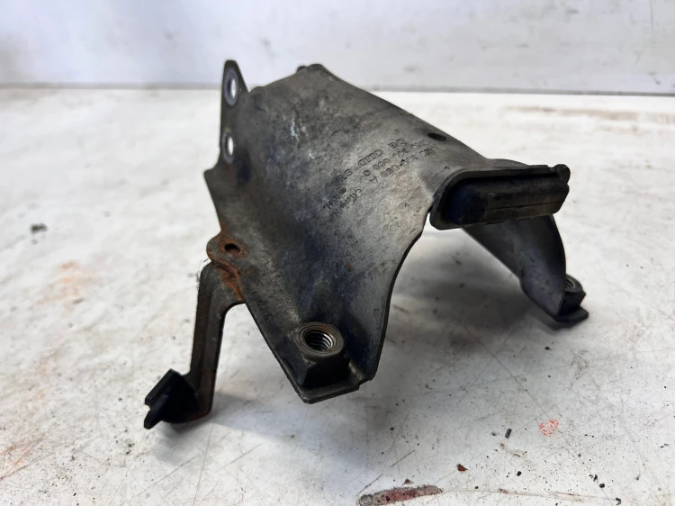OSŁONA PODUSZKI SILNIKA LEWA AUDI A4 B8 A5 8T Q5 8R 8K0399059C