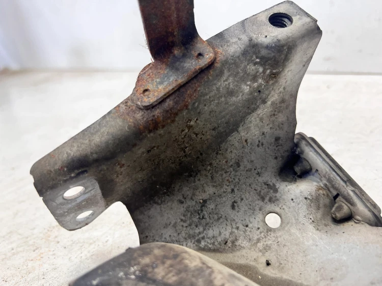 OSŁONA PODUSZKI SILNIKA LEWA AUDI A4 B8 A5 8T Q5 8R 8K0399059C