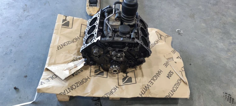 SILNIK BLOK KOMPLETNY AUDI A6 C6 3.0 TDI CDY