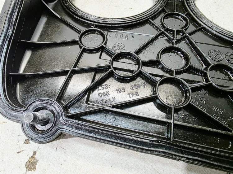 OSŁONA OBUDOWA ROZRZĄDU AUDI A4 B9 A5 8W 2.0 TFSI 06K103269F