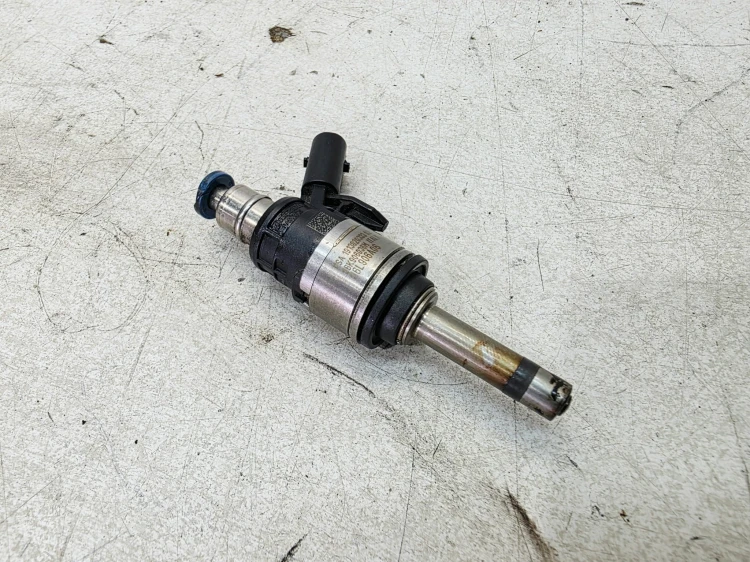 WTRYSKIWACZ WTRYSK PALIWA AUDI VOLKSWAGEN SEAT 2.0 TFSI 06K906036M 06L906A