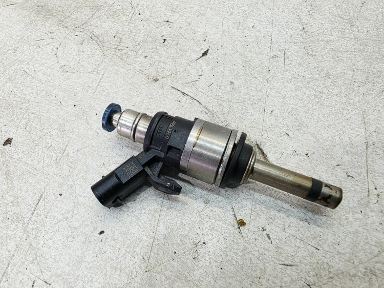 WTRYSKIWACZ WTRYSK PALIWA AUDI VOLKSWAGEN SEAT 2.0 TFSI 06K906036M 06L906A