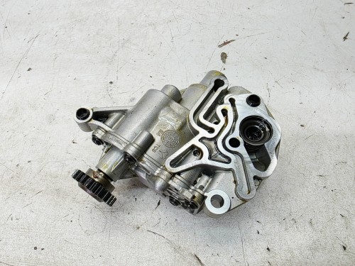 POMPA OLEJU AUDI A4 B9 A5 8W VOLKSWAGEN SEAT SKODA 2.0 TFSI 06H115105FL