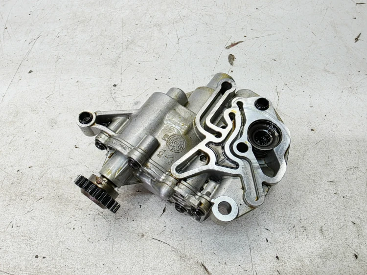 POMPA OLEJU AUDI A4 B9 A5 8W VOLKSWAGEN SEAT SKODA 2.0 TFSI 06H115105FL