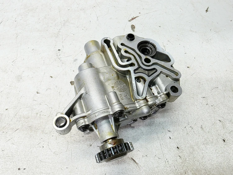 POMPA OLEJU AUDI A4 B9 A5 8W VOLKSWAGEN SEAT SKODA 2.0 TFSI 06H115105FL