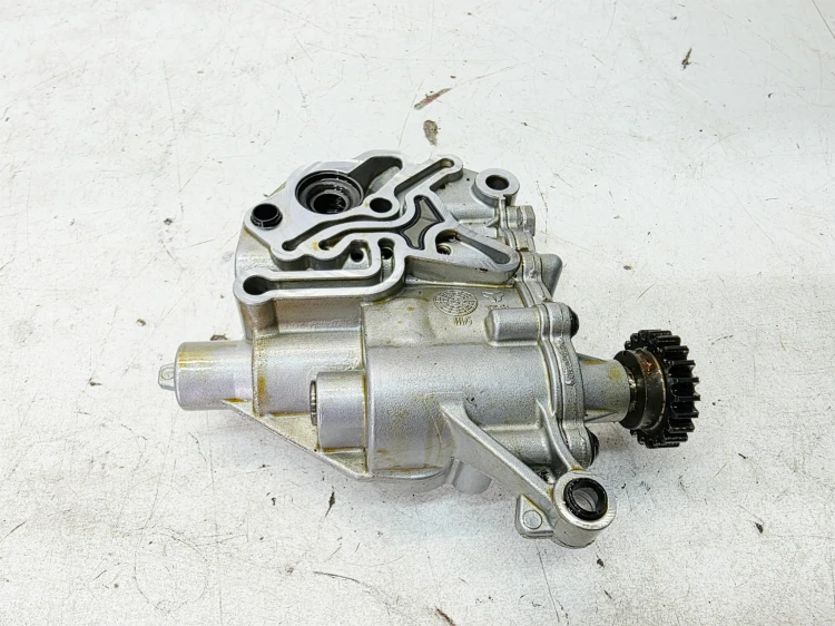 POMPA OLEJU AUDI A4 B9 A5 8W VOLKSWAGEN SEAT SKODA 2.0 TFSI 06H115105FL