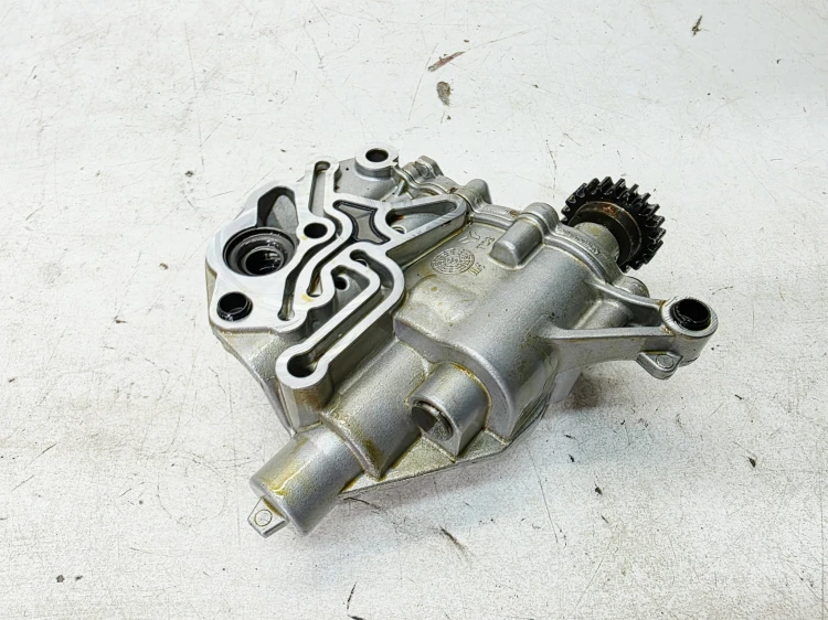 POMPA OLEJU AUDI A4 B9 A5 8W VOLKSWAGEN SEAT SKODA 2.0 TFSI 06H115105FL