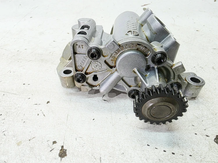 POMPA OLEJU AUDI A4 B9 A5 8W VOLKSWAGEN SEAT SKODA 2.0 TFSI 06H115105FL