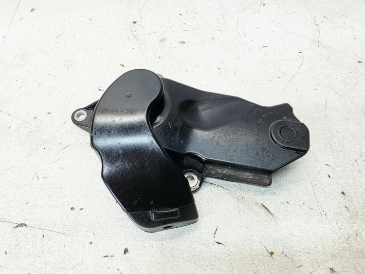 OBUDOWA OSŁONA PASKA ZĘBATEGO POMPY AUDI A4 B9 A5 Q5 FY 2.0 TFSI 06K109123A