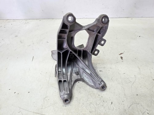 MOCOWANIE ŁAPA SILNIKA PRAWA AUDI A4 B9 A5 8W 2.0 TFSI 4M0199308BL