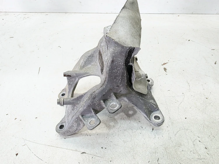 MOCOWANIE ŁAPA SILNIKA PRAWA AUDI A4 B9 A5 8W 2.0 TFSI 4M0199308BL