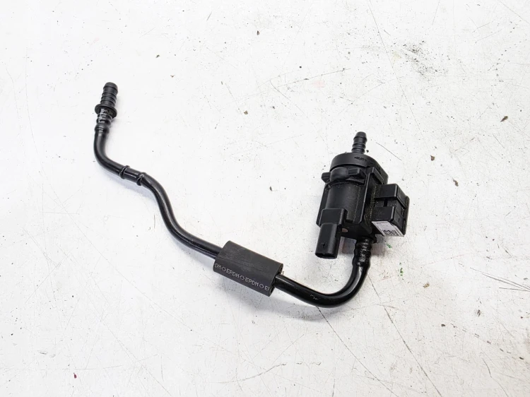 WĄŻ PRZEWÓD RURKA ŁĄCZĄCA AUDI A4 A5 Q5 FY 2.0 TFSI 06L133781AM 06M906517C